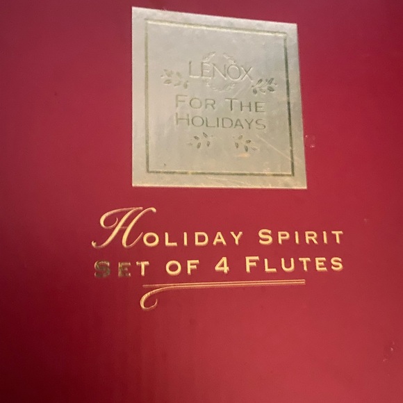 Lenox Holiday Spirt flutes - Picture 1 of 5